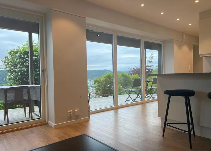 Fin Med Parkering! Apartment Bergen